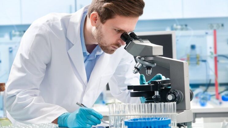 diagnoza človeških parazitov pod mikroskopom